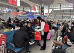 <b>正在传送新春祝愿的</b>